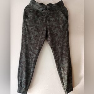 Lululemon High Rise Camo Jogger